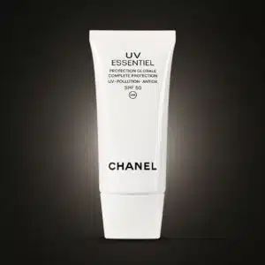 ضد آفتاب CHANEL UV Essentiel SPF 50 محافظت کامل پوست