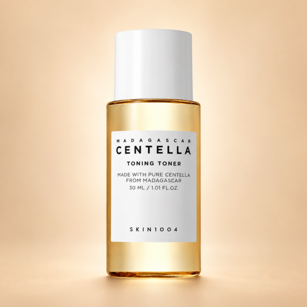پک SKIN1004 Madagascar Centella شامل روغن پاک‌کننده، فوم، تونر، آمپول و کرم سنتلا
