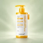 لایه بردار بدن کوجیک اسید و زردچوبه مدی کیوب Medicube Kojic Acid Turmeric Body Peel Shot با بسته‌بندی پمپی زرد رنگ