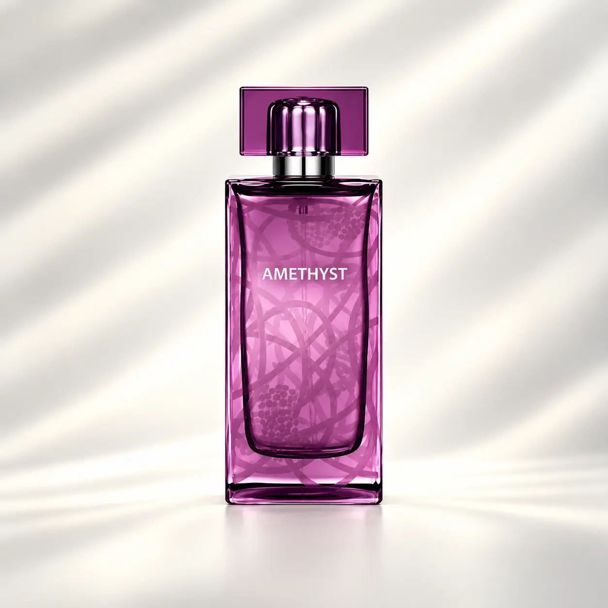 عطر لالیک آمیتیس زنانه با بطری بنفش بطری بنفش عطر لالیک آمیتیس زنانه Lalique Amethyst با طرح شاخههای تمشک و نوشته سفید AMETHYST